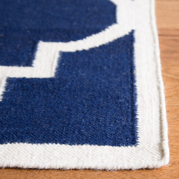 Safavieh Dhurries 633 Hand Woven Flat Weave 80% Wool/20% Cotton Rug DHU633D-3