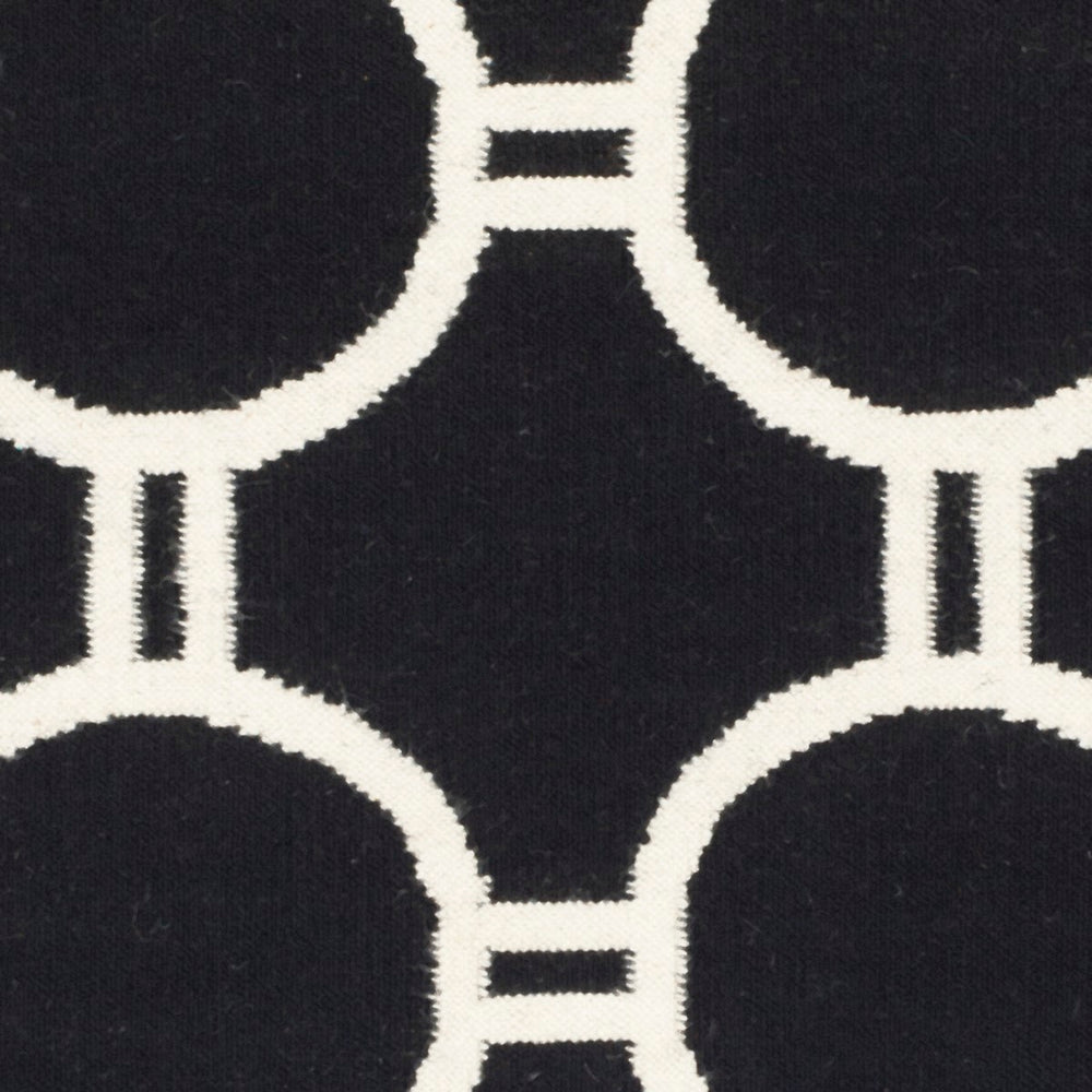 Safavieh Dhurries DHU636 Hand Woven Flat Weave Rug