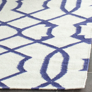 Safavieh Dhurries DHU753 Hand Woven Flat Weave Rug