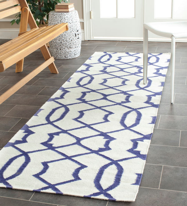 Safavieh Dhurries DHU753 Hand Woven Flat Weave Rug