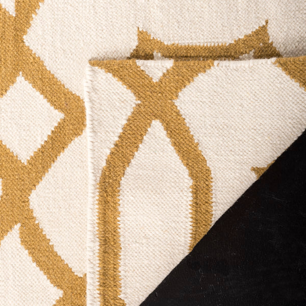 Safavieh Dhurries DHU753 Hand Woven Flat Weave Rug