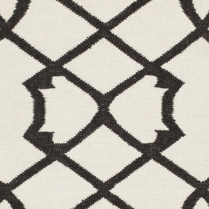 Safavieh Dhurries DHU753 Hand Woven Flat Weave Rug