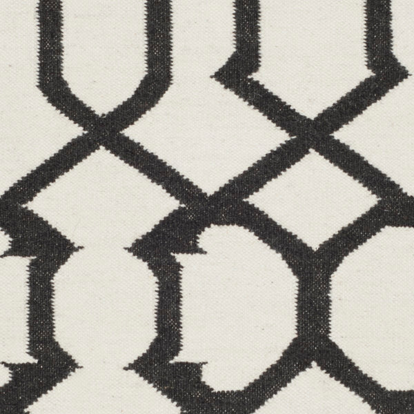 Safavieh Dhurries DHU753 Hand Woven Flat Weave Rug