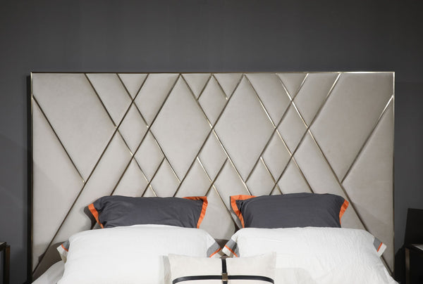 VIG Furniture Modrest Eldora - Glam Beige Velvet and Brushed Brass Bed VGVCBD1900-19