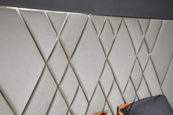 VIG Furniture Modrest Eldora - Glam Beige Velvet and Brushed Brass Bed VGVCBD1900-19