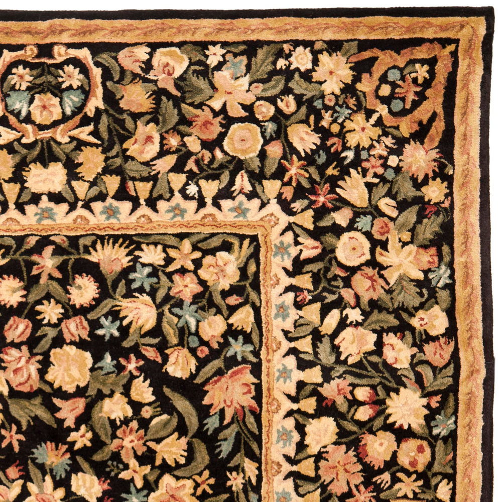 Safavieh EM417 Hand Tufted Rug