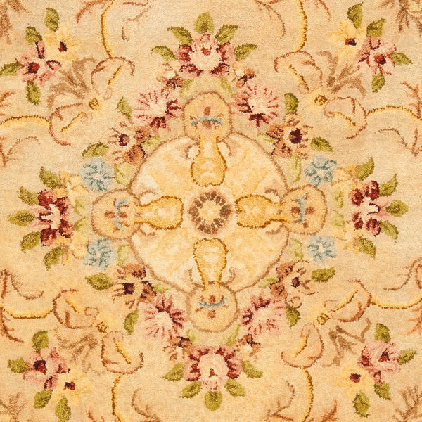 Safavieh Empire EM823 Hand Tufted Rug