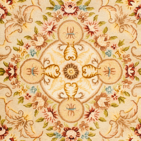 Safavieh Empire EM823 Hand Tufted Rug