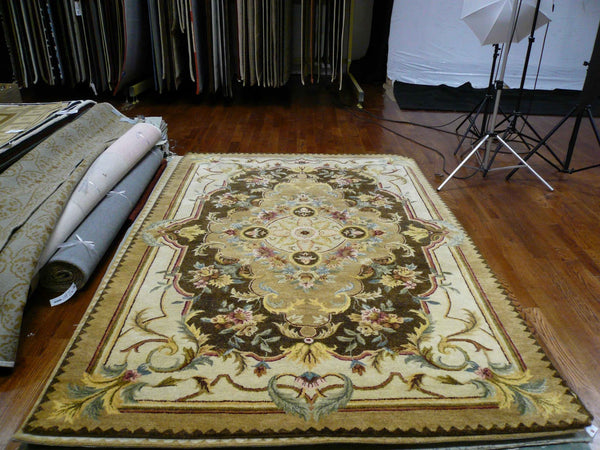 Safavieh Empire EM823 Hand Tufted Rug