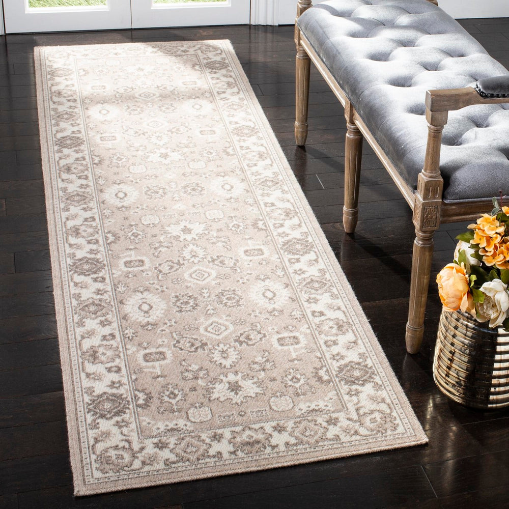 Safavieh Essence ESS751 Power Loomed Rug