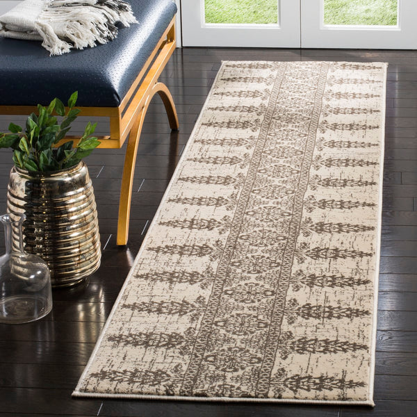 Safavieh Evoke EVK521 Power Loomed Rug