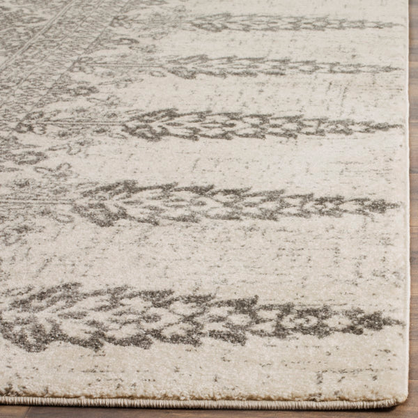 Safavieh Evoke EVK521 Power Loomed Rug