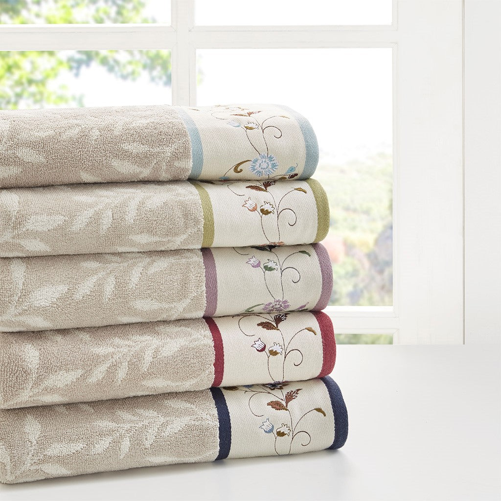 Martha Stewart Bath Towels for $3.99 :: Southern Savers