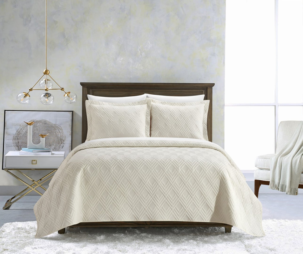 New York & Company Marling 3 Piece Quilt Set – English Elm