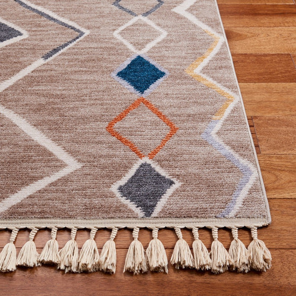 Farmhouse 599 Bohemian Power Loomed 100% Polyester Rug Beige / Gold