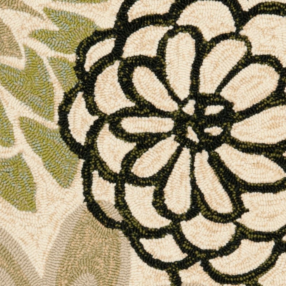 Safavieh Four FRS224 Hand Hooked Rug