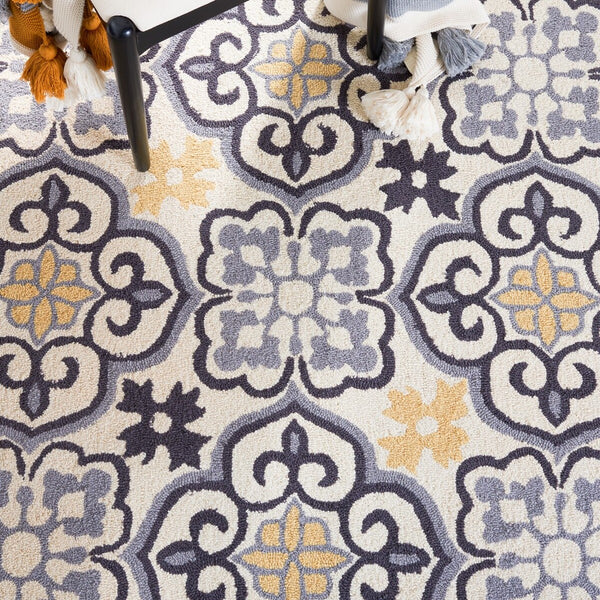 Safavieh Four Seasons 230 Hand Hooked 100% Polyester Pile Country & Floral Rug FRS230A-28