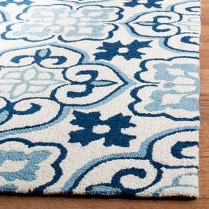 Safavieh Four Seasons 230 Hand Hooked 100% Polyester Pile Country & Floral Rug FRS230B-28