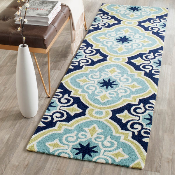 Safavieh Four FRS231 Hand Hooked Rug