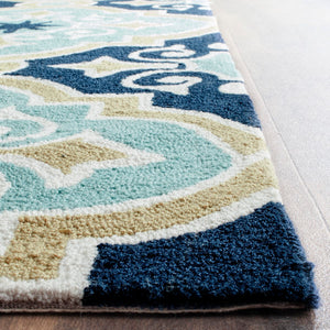 Safavieh Four FRS231 Hand Hooked Rug