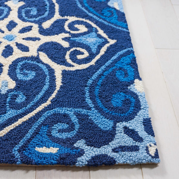 Safavieh Four Seasons 232 Hand Hooked 100% Polyester Pile Country & Floral Rug FRS232A-28