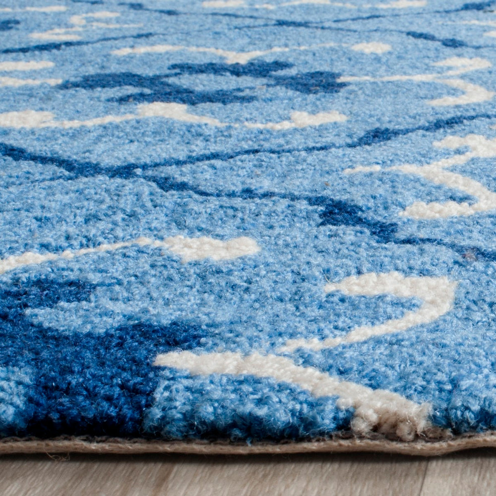 Safavieh Four FRS234 Hand Hooked Rug