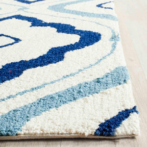 Safavieh Four Seasons 235 Hand Hooked 100% Polyester Pile Country & Floral Rug FRS235N-28