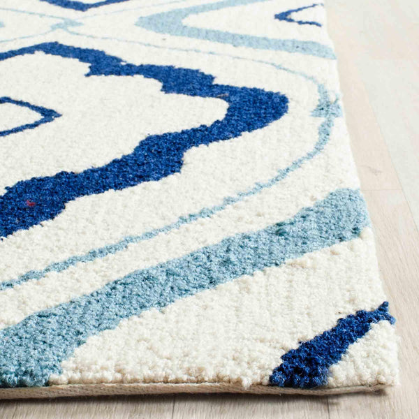 Safavieh Four Seasons 235 Hand Hooked 100% Polyester Pile Country & Floral Rug FRS235N-28