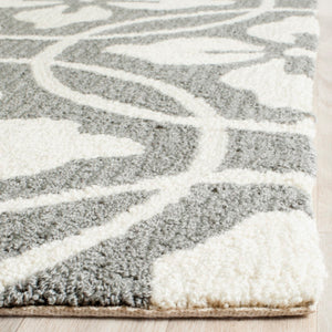 Safavieh Four FRS236 Hand Hooked Rug