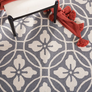 Safavieh Four Seasons 236 Hand Hooked 100% Polyester Pile Country & Floral Rug FRS236B-28