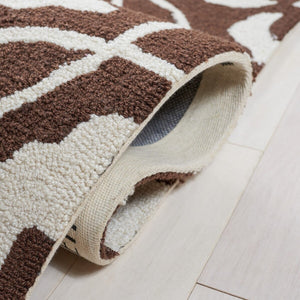Safavieh Four Seasons 236 Hand Hooked 100% Polyester Pile Country & Floral Rug FRS236E-28