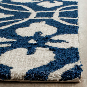 Safavieh Four FRS236 Hand Hooked Rug