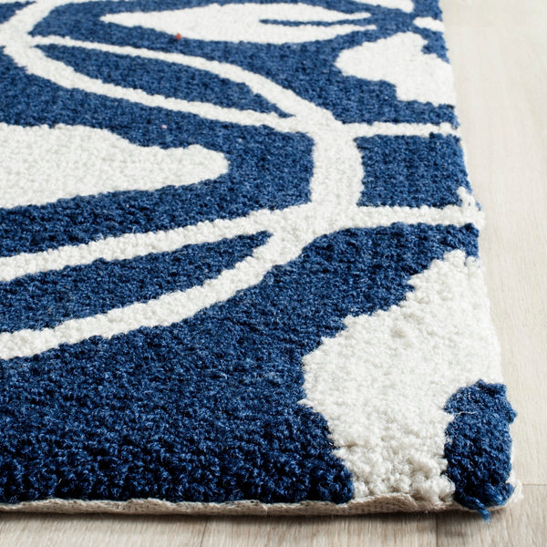 Safavieh Four FRS236 Hand Hooked Rug