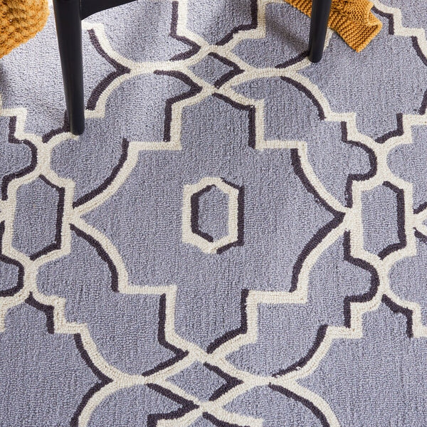 Safavieh Four Seasons 237 Hand Hooked 100% Polyester Pile Country & Floral Rug FRS237B-28