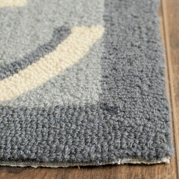 Safavieh Four Seasons 237 Hand Hooked 100% Polyester Pile Country & Floral Rug FRS237G-28