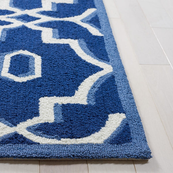 Safavieh Four Seasons 237 Hand Hooked 100% Polyester Pile Country & Floral Rug FRS237H-28