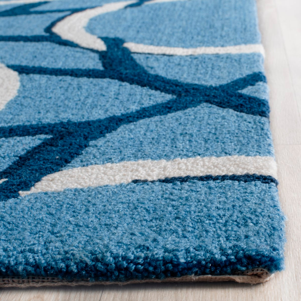 Safavieh Four FRS238 Hand Hooked Rug