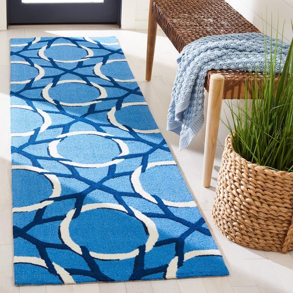 Safavieh Four Seasons 238 Hand Hooked 100% Polyester Pile Country & Floral Rug FRS238A-28