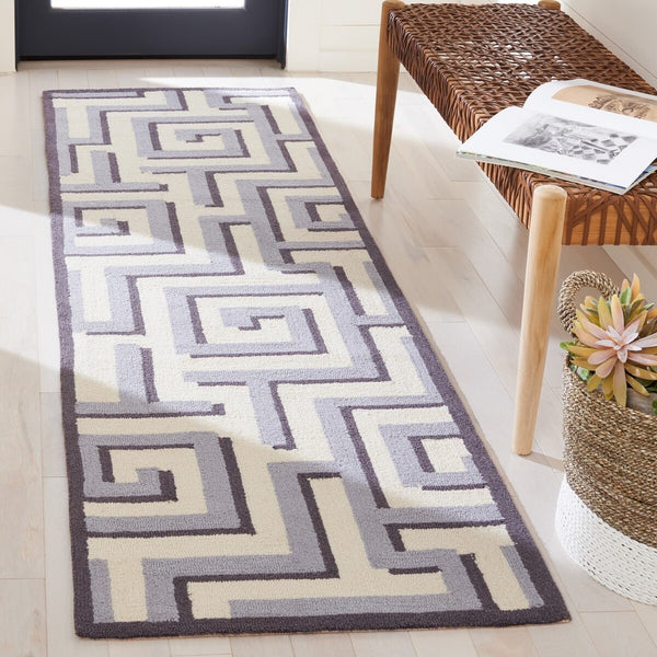 Safavieh Four Seasons 240 Hand Hooked 100% Polyester Pile Contemporary Rug FRS240M-28