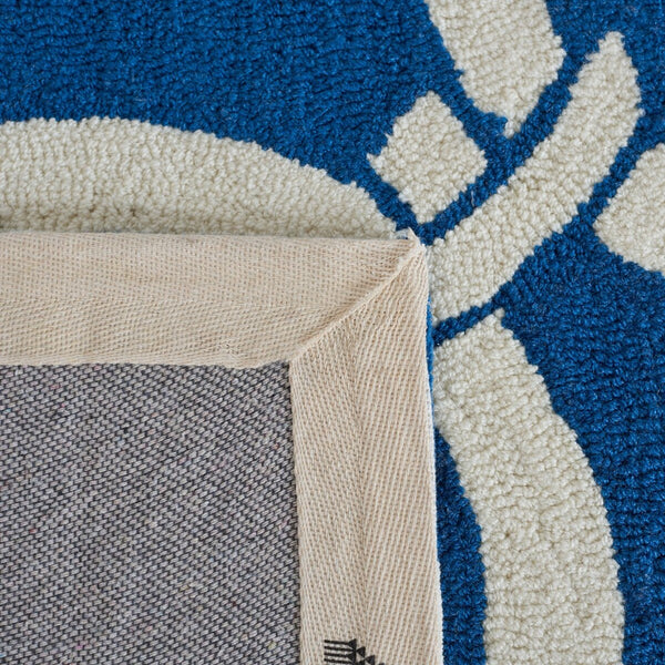 Safavieh Four Seasons 243 Hand Hooked 100% Polyester Pile Contemporary Rug FRS243H-28