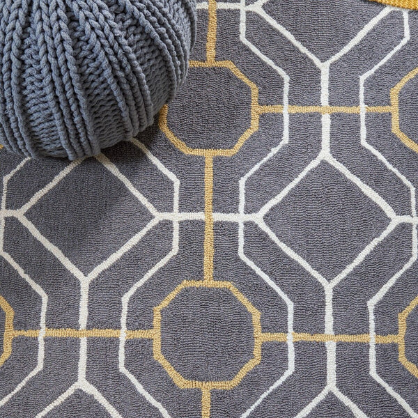 Safavieh Four Seasons 244 Hand Hooked 100% Polyester Pile Contemporary Rug FRS244C-28