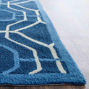 Safavieh Four Seasons 244 Hand Hooked 100% Polyester Pile Contemporary Rug FRS244H-28