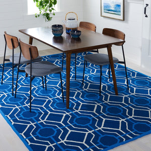 Safavieh Four Seasons 244 Hand Hooked 100% Polyester Pile Contemporary Rug FRS244H-28
