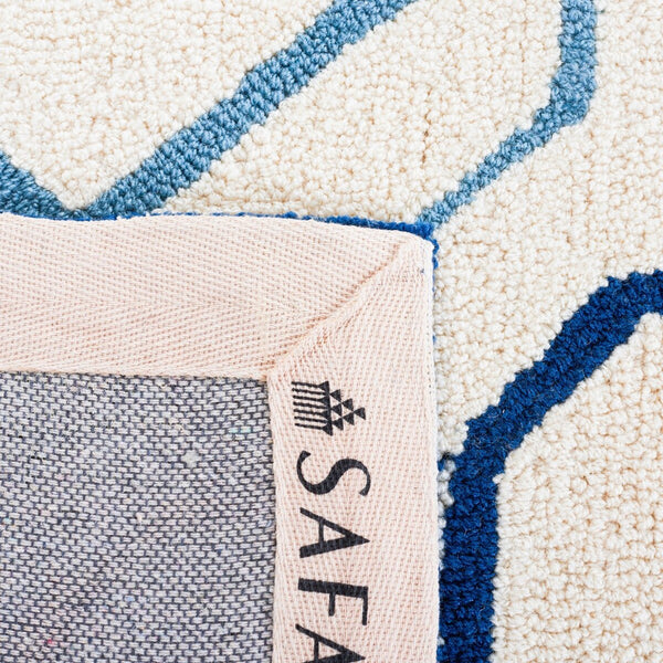 Safavieh Four Seasons 244 Hand Hooked 100% Polyester Pile Contemporary Rug FRS244M-28