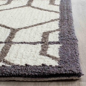Safavieh Four Seasons 244 Hand Hooked 100% Polyester Pile Contemporary Rug FRS244P-28