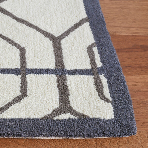 Safavieh Four Seasons 244 Hand Hooked 100% Polyester Pile Contemporary Rug FRS244P-28