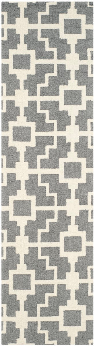 Safavieh Four FRS245 Hand Hooked Rug