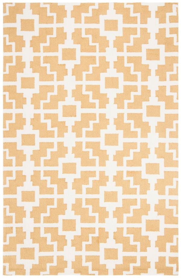 Safavieh Four FRS245 Hand Hooked Rug