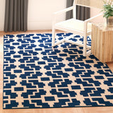 Safavieh Four Seasons 245 Hand Hooked 100% Polyester Pile Contemporary Rug FRS245H-28