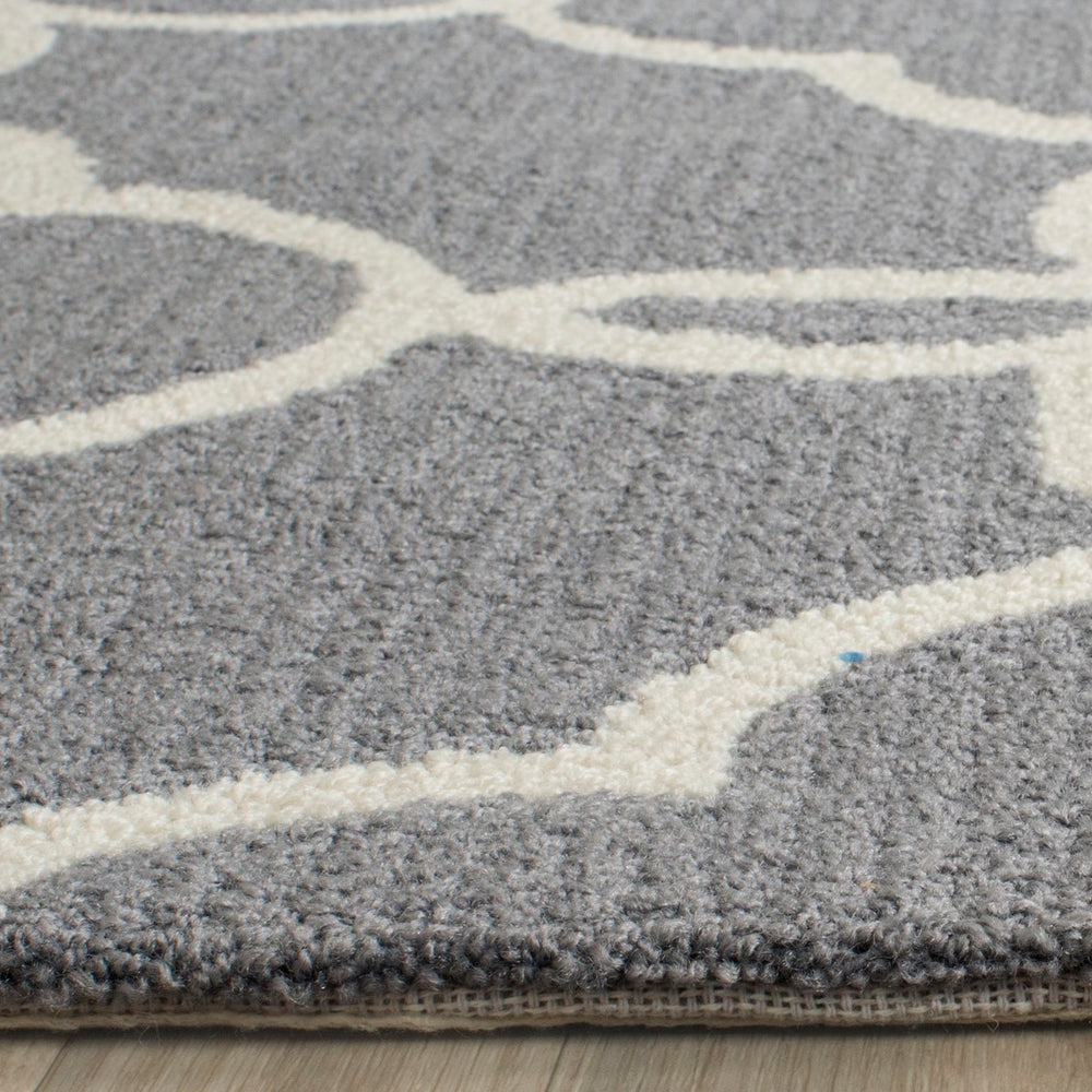 Safavieh Four FRS246 Hand Hooked Rug